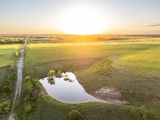 Twin Mounds Rd, Pawnee, OK 74058
