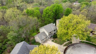 7801 NW 70 St, Kansas City, MO 64152