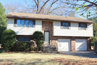 137 Benz St, Springfield, MA 01118