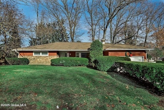 23 Farmingdale Rd, Latham, NY 12110