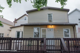 1048 Birkbeck St, Freeland, PA 18224
