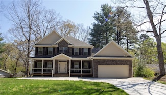 286 Foxcroft Dr, Asheville, NC 28806