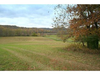 108 Textor Hill Rd, Evans City, PA 16033
