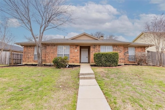 1711 Elizabeth Dr, Carrollton, TX 75007
