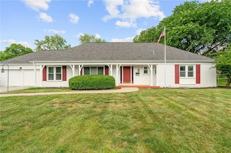 8919 Mission Rd, Leawood, KS 66206