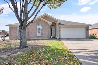 1601 Cancun Dr, Mansfield, TX 76063
