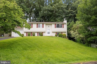 10729 Freds Oak Ct, Burke, VA 22015