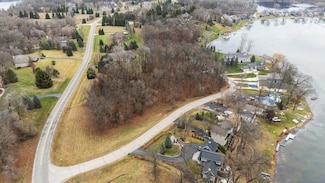 893 Ridge Rd, Chelsea, MI 48118