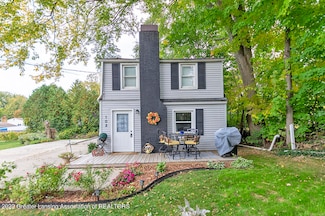 102 Hume Blvd, Lansing, MI 48917