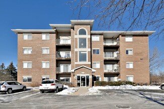 941 N Swift Rd Unit 304, Addison, IL 60101