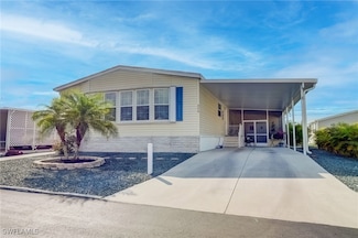 376 Santa fe Trail, North Fort Myers, FL 33917
