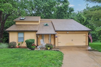 1208 Brookstone Ln, Lake Saint Louis, MO 63367