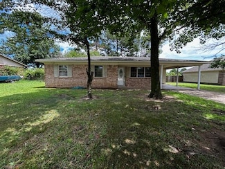 1712 Tara Dr, Pocahontas, AR 72455