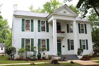 406 3rd Ave N, Columbus, MS 39701