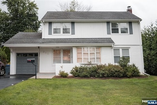 230 Knickerbocker Rd, Tenafly, NJ 07670