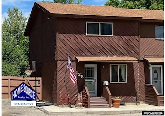 128 Sweetwater St, Lander, WY 82520