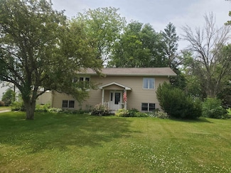 29498 215th St, Reinbeck, IA 50669