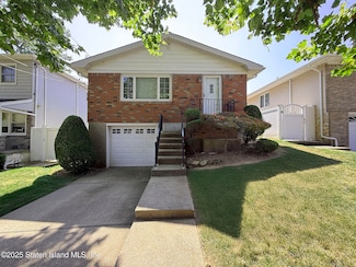 162 Durant Ave, Staten Island, NY 10306