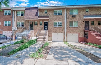 633 Essex St, Brooklyn, NY 11208