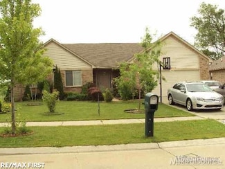 42918 Woodcrest Dr, Sterling Heights, MI 48313