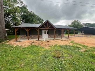 112 Massey St, Adamsville, TN 38310