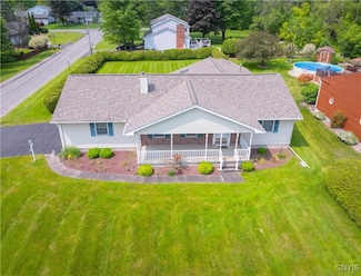 19 Stephen St, Whitesboro, NY 13492