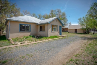 137 W 17th St, Cimarron, NM 87714