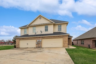 201 Irick Ct, Aubrey, TX 76227
