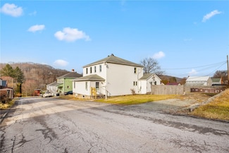 118 4th St, Acosta, PA 15520