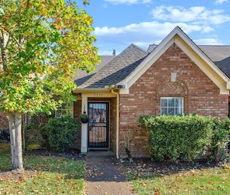 7733 Shadowland Dr, Memphis, TN 38125