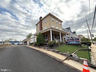 134 N Main St, North Wales, PA 19454