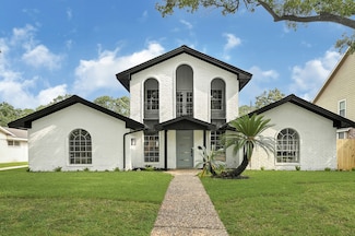 5702 Indigo St, Houston, TX 77096