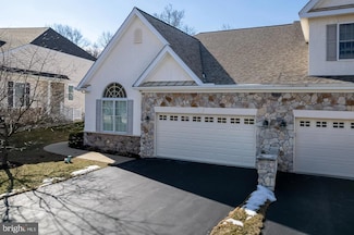 516 Hodgson Cir, West Grove, PA 19390