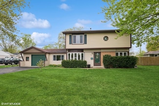 2404 Meadow Dr, Rolling Meadows, IL 60008