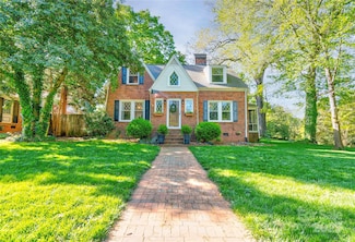 902 Hawthorne Rd, Shelby, NC 28150