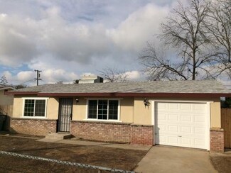 1213 E Garrett Ave, Fresno, CA 93706