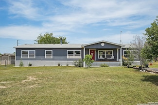 104 Bossier St, Poth, TX 78147