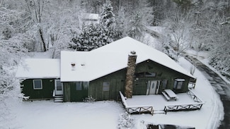 86 Jersey Dr, Lake Placid, NY 12946