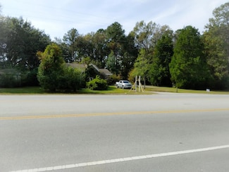 3331 W 5th North St, Summerville, SC 29483