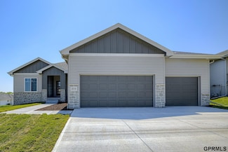 20139 South St, Omaha, NE 68135