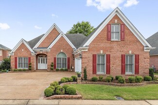 929 Warwick Oaks Dr, Collierville, TN 38017