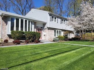 7 Brian Rd, West Caldwell, NJ 07006