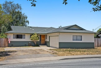 2107 Chanticleer Ave, Santa Cruz, CA 95062