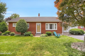 909 Saint Paul St, Lewisburg, PA 17837