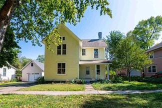 822 Roosevelt St, Iowa City, IA 52240
