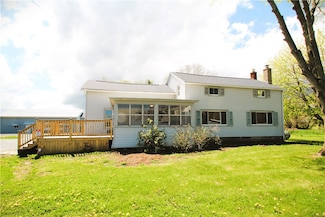 829 Moscow Rd, Hamlin, NY 14464