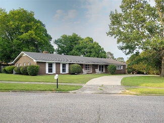 1455 Woodmere Dr, Montgomery, AL 36117