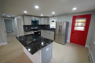 474 Chestnut Hill Ave, Waterbury, CT 06704