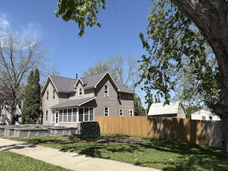 20 1st Ave NW, Plainview, MN 55964