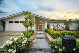 1941 Commodore Rd, Newport Beach, CA 92660